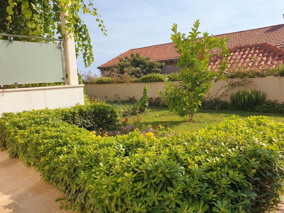 Apartamento Abelia, Two Terraces, Hot Tub, Free Parking Dubrovnik Exterior foto