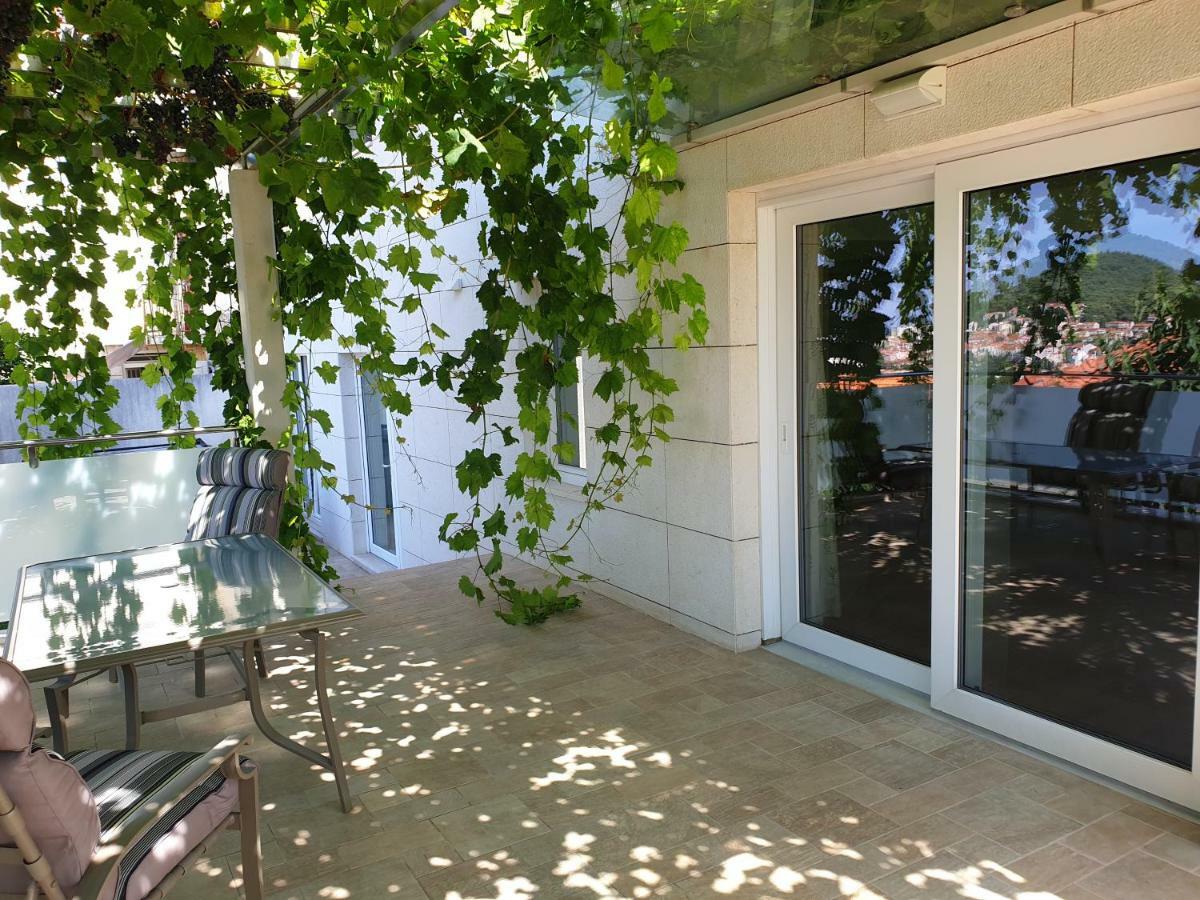 Apartamento Abelia, Two Terraces, Hot Tub, Free Parking Dubrovnik Exterior foto
